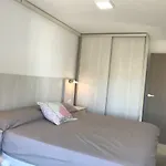 First Line Appartement *