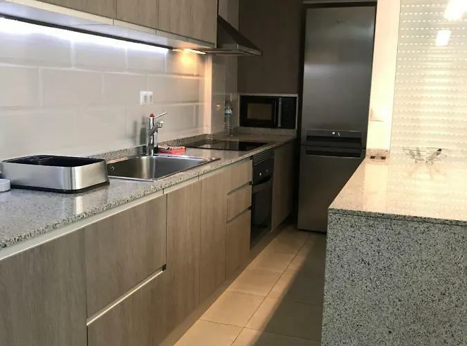 First Line Apartamento *