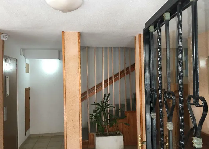 First Line Apartamento *